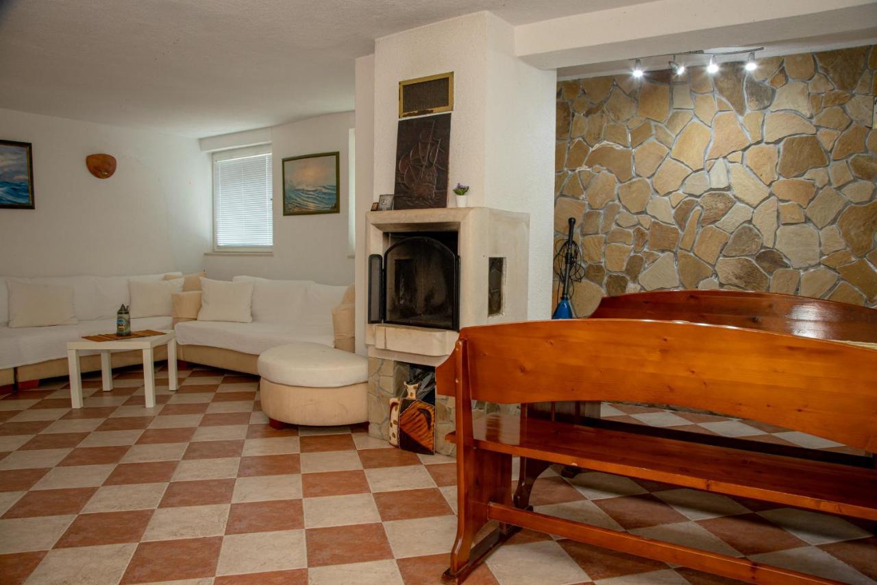 Villa Beni - 4 Bedroom Private House By Flаt Manаger Lozenets Dış mekan fotoğraf